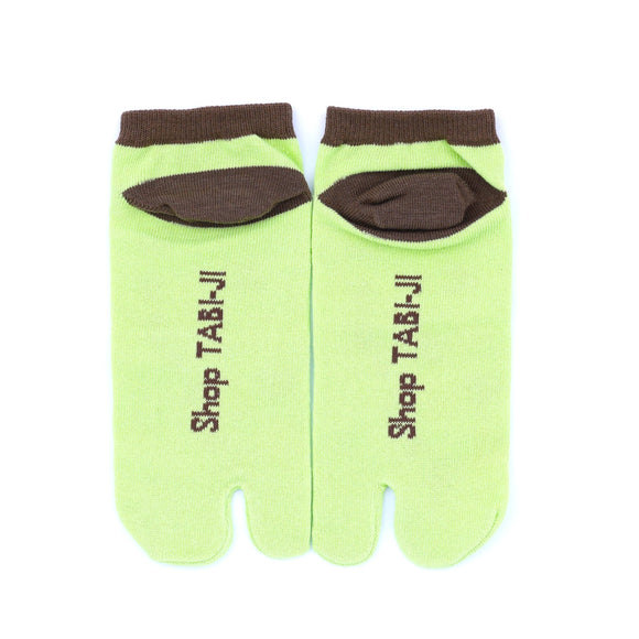 Back view of short green Tabi Socks " Shika-no Ashiato "