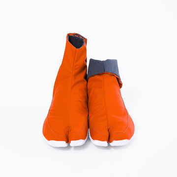Front view of orange Tabi Shoes "RAIN"
