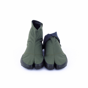 Front view of khaki Tabi Shoes "U-ten"
