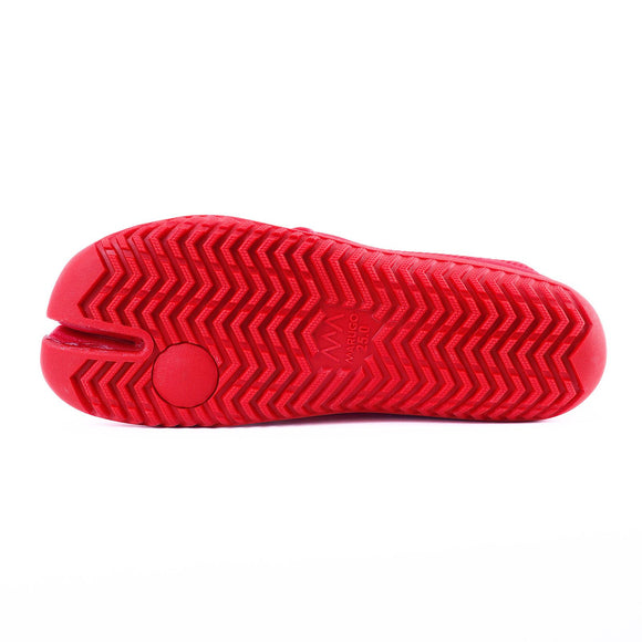 Outsole view of red Tabi Shoes "SPORTS JOG Ⅱ"