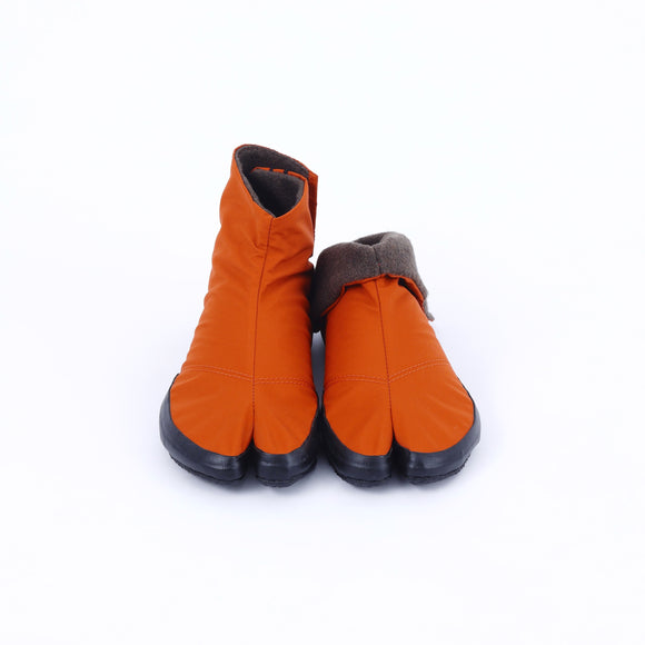Front view of orange Tabi Shoes " U-ten x FLEECE "