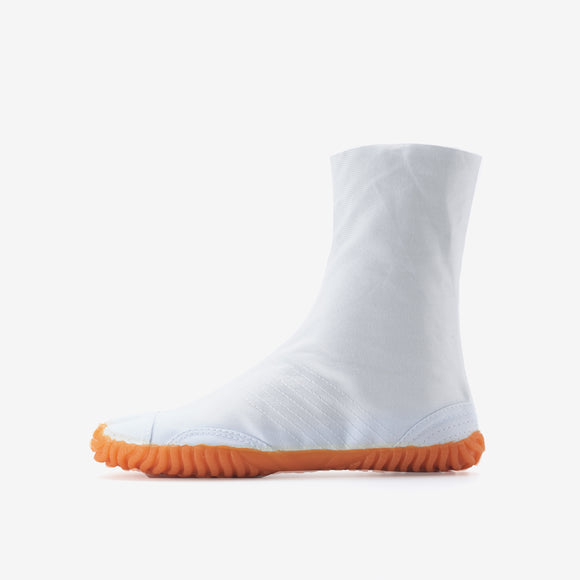 Left side of white Tabi Shoes " SAIBU "