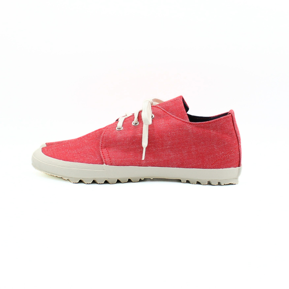 Left side of red Tabi Shoes " YUI "