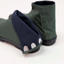 Close-up of the clasp detail (kohaze) on khaki Tabi Shoes "U-ten"