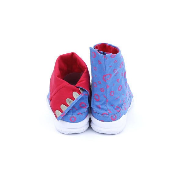 Back view of blue Tabi Shoes " ◯△▢ (MARU SANKAKU SHIKAKU) "