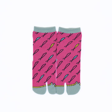 Front view of long pink Tabi Socks " Shirasu 2 "– children's size