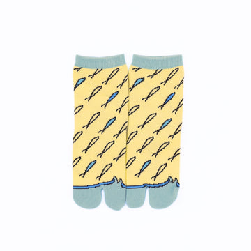 Front view of long yellow Tabi Socks " Shirasu 2 "– children's size