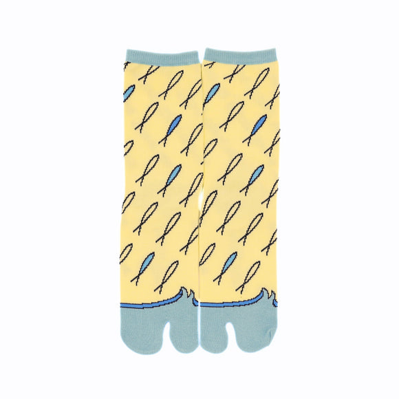 Front view of long yellow Tabi Socks " Shirasu2"