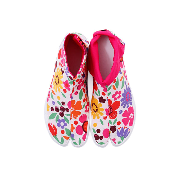 Top view of pink Tabi Shoes " SUN GARDEN "