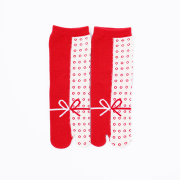 Front view of long red Tabi Socks " Goen "– children's size