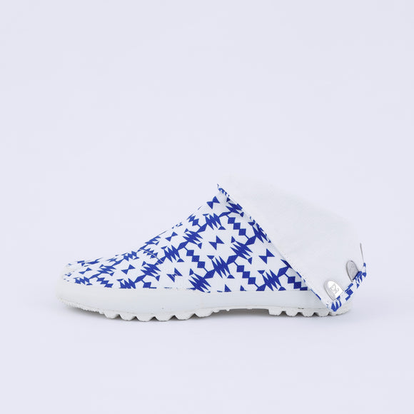 Left side of blue Tabi Shoes " TIGRE "