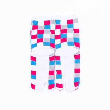 Back view of long pink Tabi Socks " Chigiri-e "– children's size