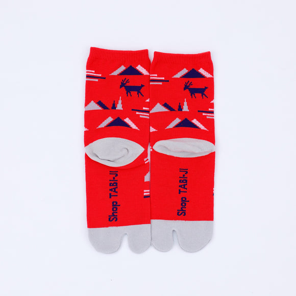 Back view of long red Tabi Socks " Mikasayama "– children's size