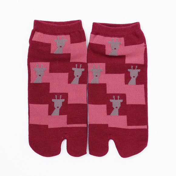 Front view of short dark red Tabi Socks "Shika Nozoku"