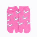 Front view of short pink Tabi Socks " Shika Hashiru "