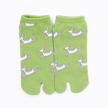 Front view of short green Tabi Socks " Shika Hashiru "