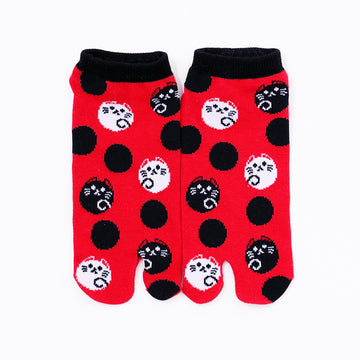 Front view of short red Tabi Socks " Maneki Neko "