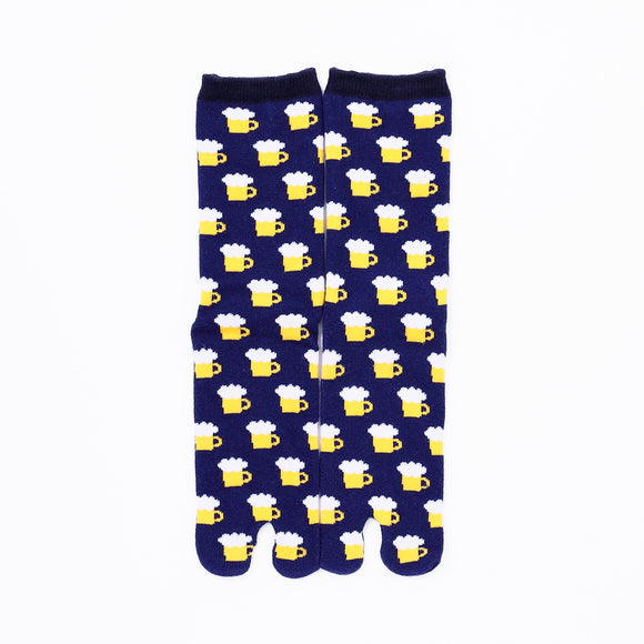 Front view of long navy Tabi Socks " Beer "