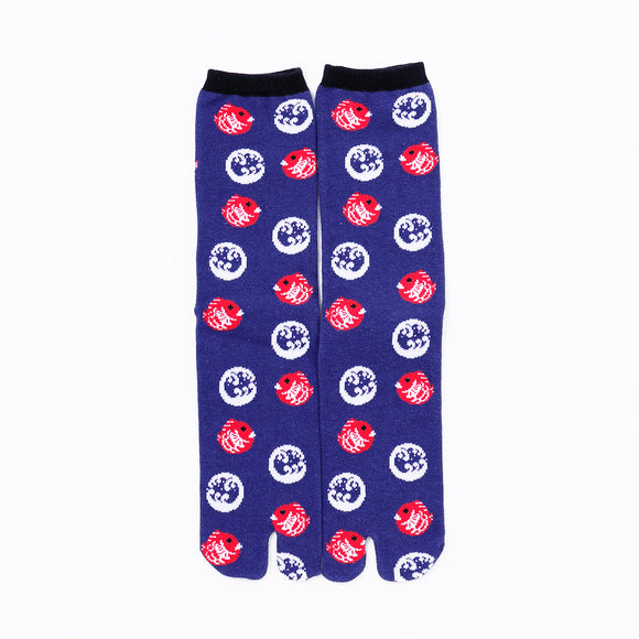 Front view of long navy Tabi Socks " Tai "