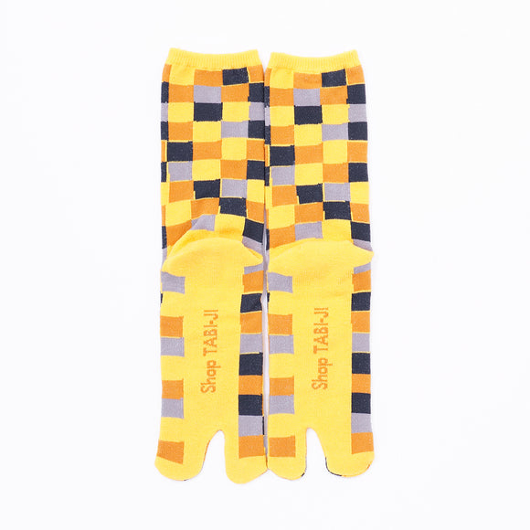 Back view of long yellow Tabi Socks " Chigiri-e "