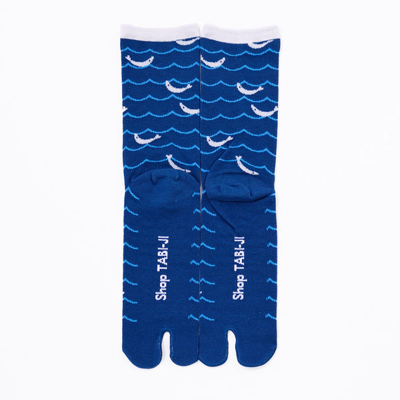 Back view of long blue Tabi Socks " Shirasu "