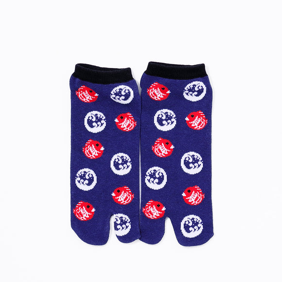 Front view of short navy Tabi Socks " Tai 