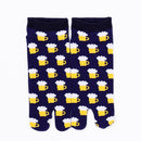 Front view of short navy Tabi Socks " Beer "