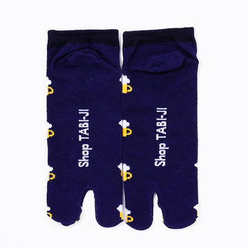 Back view of short navy Tabi Socks " Beer "