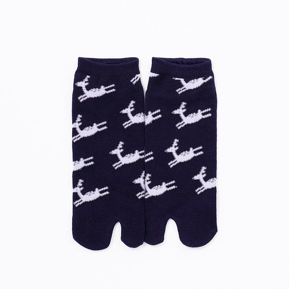 Front view of short navy Tabi Socks " Shika Hashiru "