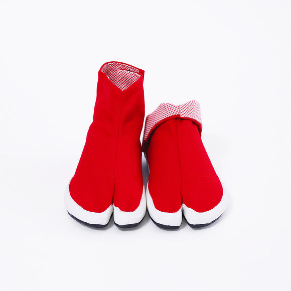 Front view of red Tabi Shoes " SASHIKO "