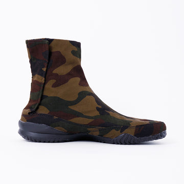 Right side of green Tabi Shoes " MEISAI "