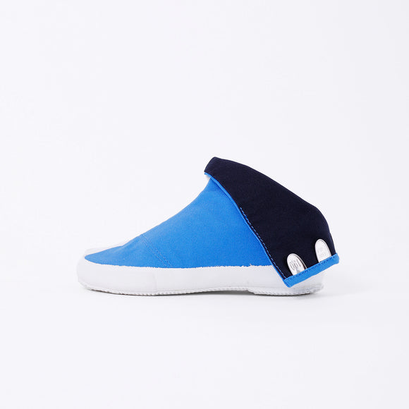 Left side of sky Tabi Shoes " KIDS QUATRO "