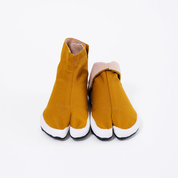 Front view of mustard Tabi Shoes " SASHIKO "