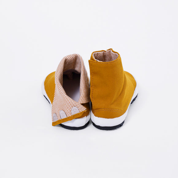 Back view of mustard Tabi Shoes " SASHIKO "