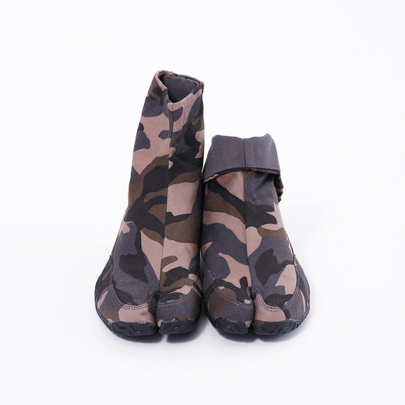 Front view of beige Tabi Shoes " MEISAI "