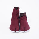 Front view of red Tabi Shoes "KAMON"