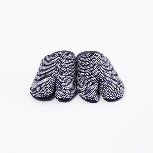 Front view of navy Tabi Slippers " KANOKO "