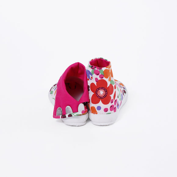 Back view of pink Tabi Shoes " KIDS SUN GARDEN "