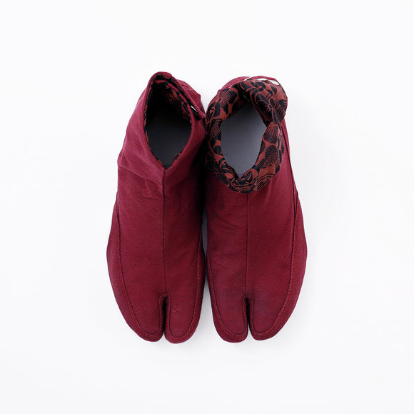 Top view of red Tabi Shoes " KAMON "